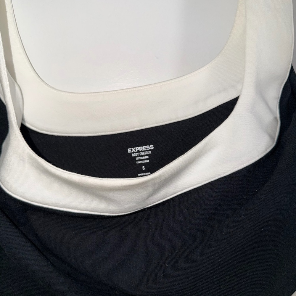 Express Monochrome Cropped Top - Picture 2 of 4